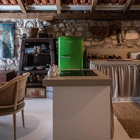 Nera Etwa House Holiday home Lovorje