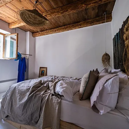 Nera Etwa House Lovorje