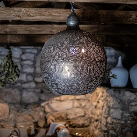 Nera Etwa House * Lovorje