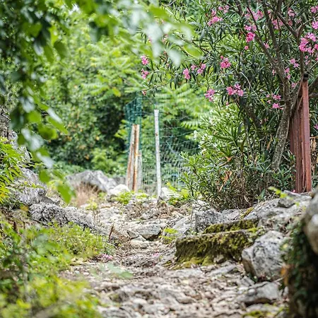 Nera Etwa House Vakantiehuis Lovorje