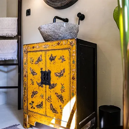 Nera Etwa House Lovorje