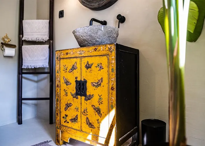 Nera Etwa House Lovorje